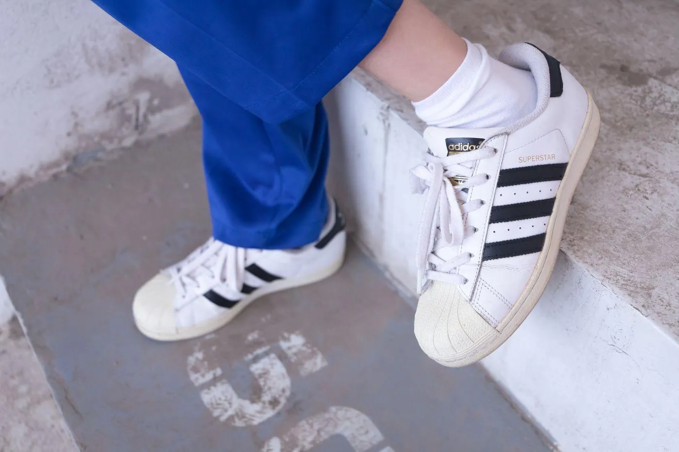 [BoBoSocks袜啵啵]NO.002 稚予-校服、贝壳头、白棉袜、裸足 [139P]插图
